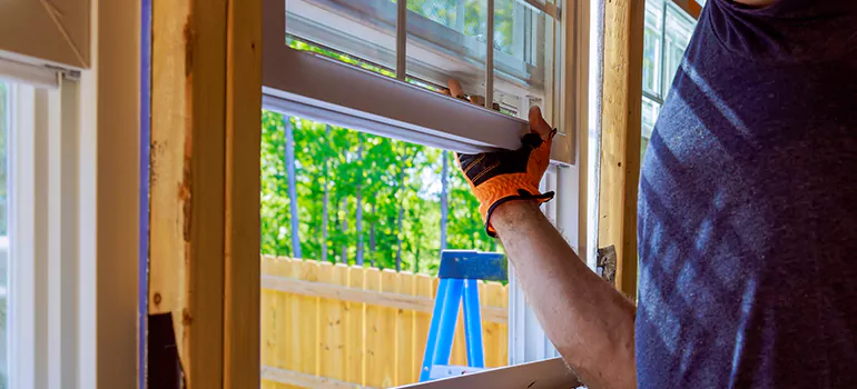 >Bay Window Curtain Rail Track in Estero, FL